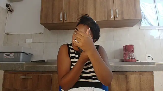 kayna gomez online show from May 2026 07:11:01 PM