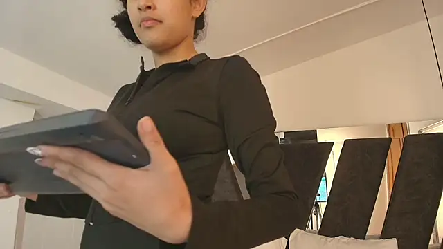 Milkdulce1 online show from November 2025 01:59:01 PM