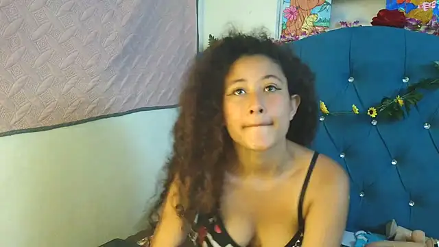 Milkdulce1 online show from April 2026 01:39:02 PM