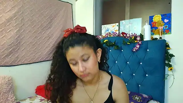 Milkdulce1 online show from March 2026 01:44:01 PM