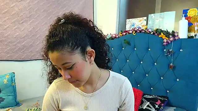 Milkdulce1 online show from March 2026 01:55:01 PM