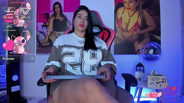 Snapshot of vaiolet_triana chatting on November 2025 09:15:02 PM vaiolet triana online show from November 2025 09:15:02 PM