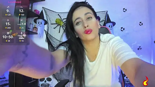 Snapshot of vaiolet_triana chatting on October 2025 08:09:01 PM vaiolet triana online show from October 2025 08:09:01 PM