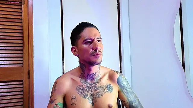 Dylanstonne online show from November 2025 09:15:01 PM