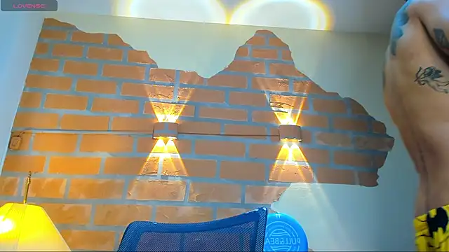 Snapshot of Dylanstonne chatting on March 2025 08:46:02 PM Dylanstonne online show from March 2025 08:46:02 PM