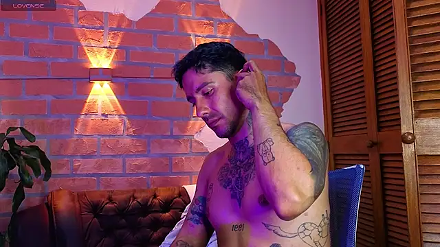 Dylanstonne online show from November 2025 09:08:01 PM