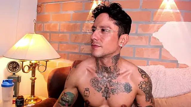 Snapshot of Dylanstonne chatting on March 2025 12:00:02 AM Dylanstonne online show from March 2025 12:00:02 AM