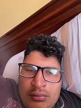 Snapshot of Ruk436 chatting on December 2025 09:26:01 PM Ruk436 online show from December 2025 09:26:01 PM