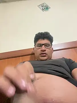 Snapshot of Ruk436 chatting on December 2024 03:49:01 AM Ruk436 online show from December 2024 03:49:01 AM