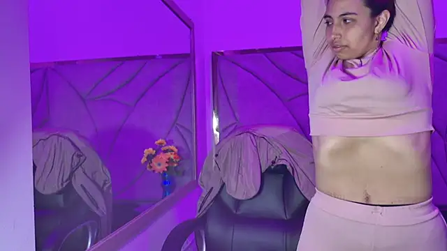 Tammy Blackk online show from November 2025 03:43:01 AM