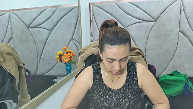 Tammy Blackk online show from November 2025 04:06:01 AM