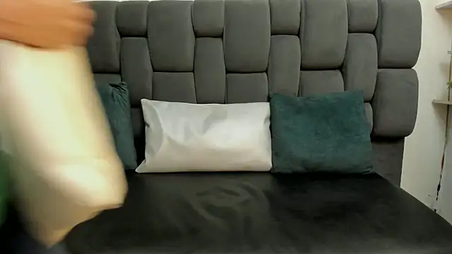 Snapshot of Yef_Thin chatting on March 2025 10:52:01 AM Yef Thin online show from March 2025 10:52:01 AM