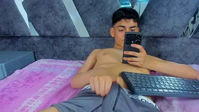 Yef Thin online show from April 2026 03:53:01 AM