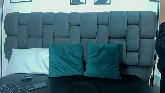 Snapshot of Yef_Thin chatting on March 2025 11:55:01 AM Yef Thin online show from March 2025 11:55:01 AM