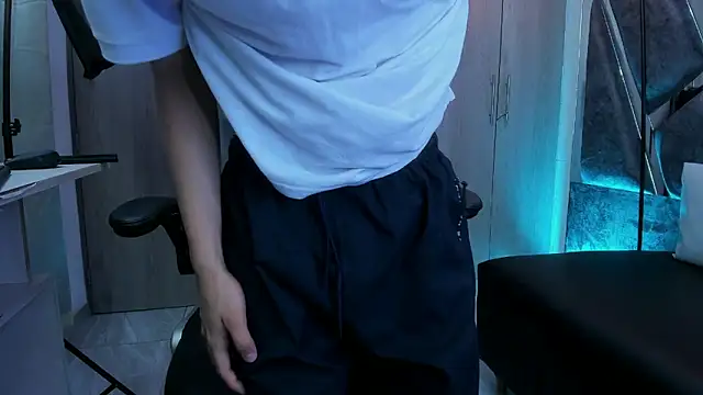 Snapshot of Yef_Thin chatting on September 2025 03:55:02 AM Yef Thin online show from September 2025 03:55:02 AM