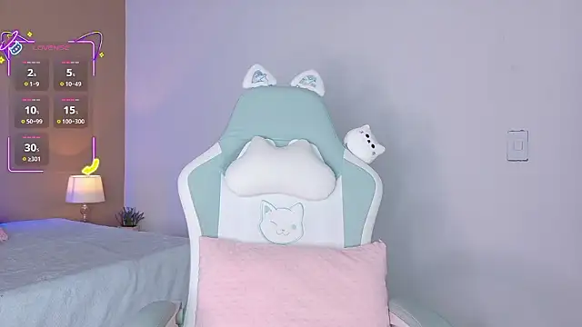 ahvi ebony online show from January 2026 12:42:02 PM