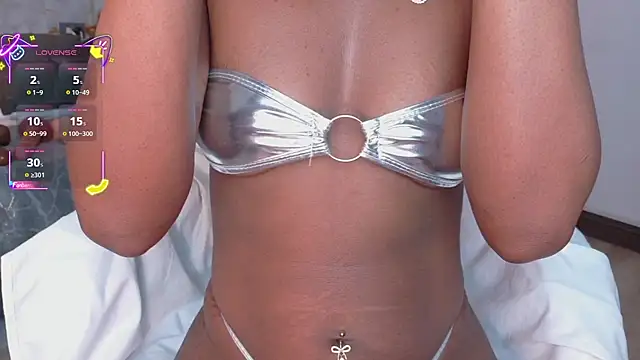 Snapshot of ahvi_ebony chatting on June 2026 12:32:01 PM ahvi ebony online show from June 2026 12:32:01 PM