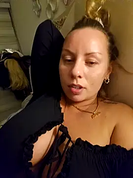 Sparkle2206 online show from October 2025 02:45:01 AM