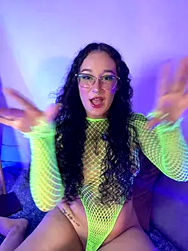 chunn liioo online show from January 2026 12:38:01 AM