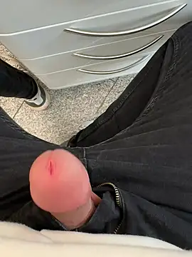 Snapshot of kareem0010 chatting on February 2025 09:13:02 AM kareem0010 online show from February 2025 09:13:02 AM