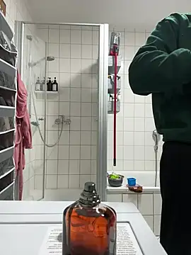 Snapshot of kareem0010 chatting on February 2025 12:15:01 AM kareem0010 online show from February 2025 12:15:01 AM