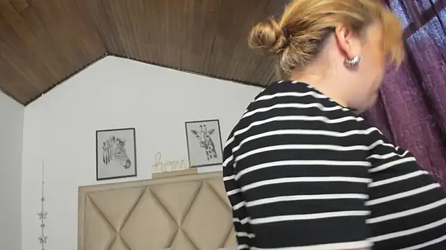 MonyCassius online show from May 2026 12:14:02 PM