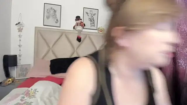 MonyCassius online show from December 2025 12:49:02 PM