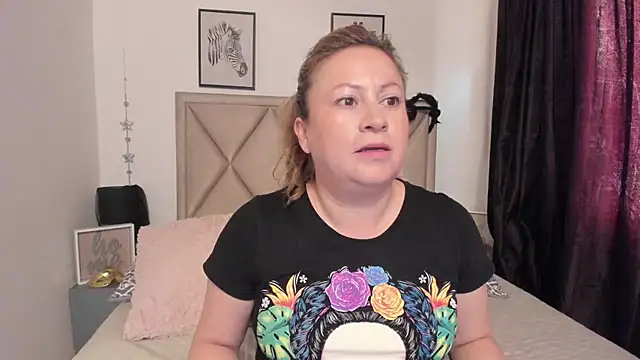 MonyCassius online show from November 2025 11:58:02 AM