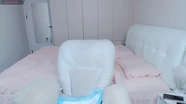 Snapshot of Sexyxiao_520 chatting on October 2025 11:27:02 PM Sexyxiao 520 online show from October 2025 11:27:02 PM