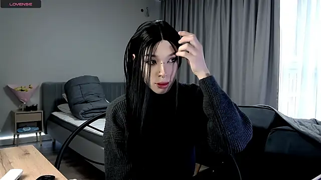 Dasha M online show from November 2025 01:14:01 PM