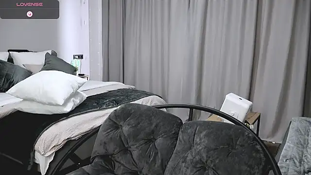 Dasha M online show from March 2026 12:40:02 PM