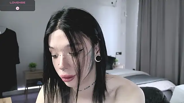 Dasha M online show from April 2026 12:22:01 PM