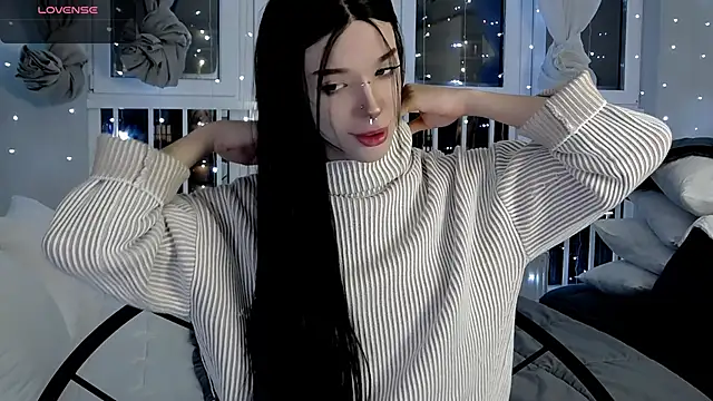 Dasha M online show from December 2025 05:02:01 PM