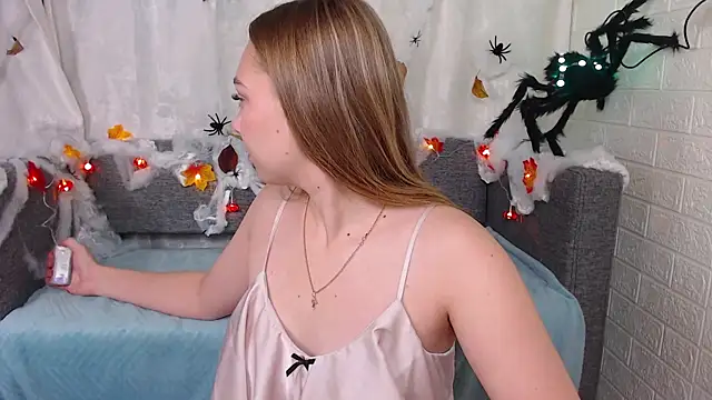 bellaa love  online show from October 2025 12:33:02 AM