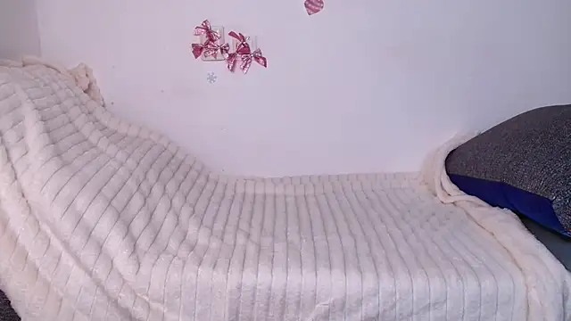 bellaa love  online show from March 2026 12:22:01 AM