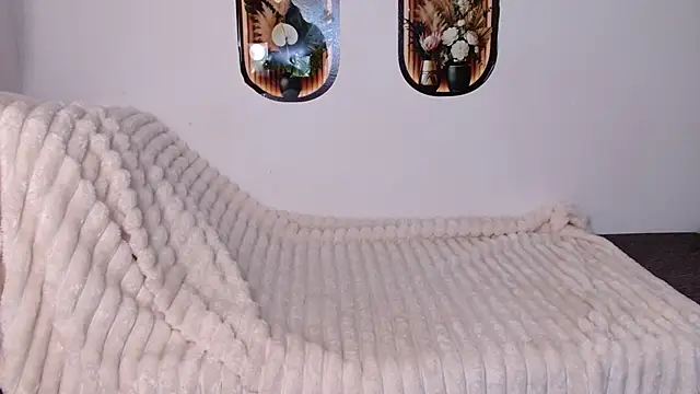 bellaa love  online show from April 2026 12:16:02 AM