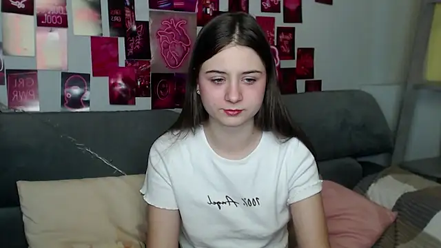 Snapshot of MilanaRoza chatting on October 2025 05:17:02 AM MilanaRoza online show from October 2025 05:17:02 AM