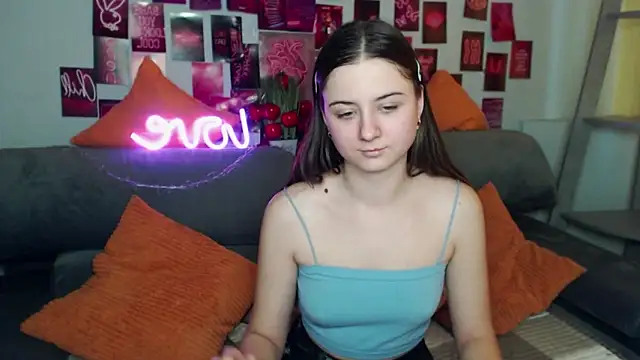 Snapshot of MilanaRoza chatting on November 2025 10:52:01 AM MilanaRoza online show from November 2025 10:52:01 AM