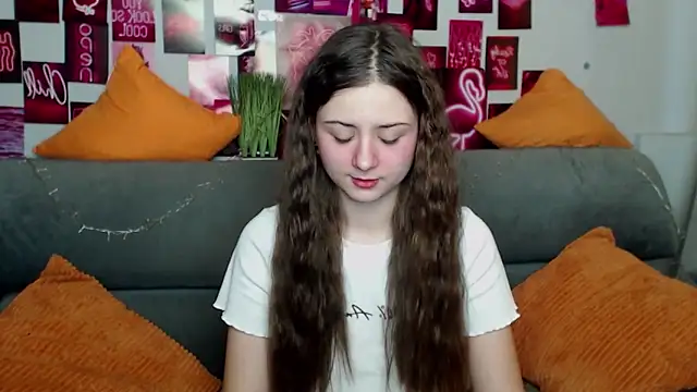 Snapshot of MilanaRoza chatting on November 2025 05:57:02 AM MilanaRoza online show from November 2025 05:57:02 AM