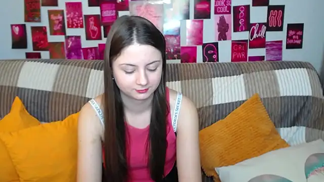 Snapshot of MilanaRoza chatting on March 2025 12:07:02 PM MilanaRoza online show from March 2025 12:07:02 PM