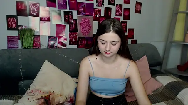 Snapshot of MilanaRoza chatting on October 2025 04:47:02 AM MilanaRoza online show from October 2025 04:47:02 AM