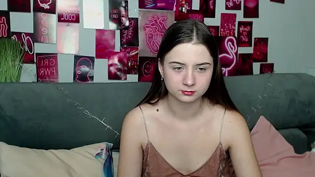Snapshot of MilanaRoza chatting on October 2025 04:49:02 AM MilanaRoza online show from October 2025 04:49:02 AM