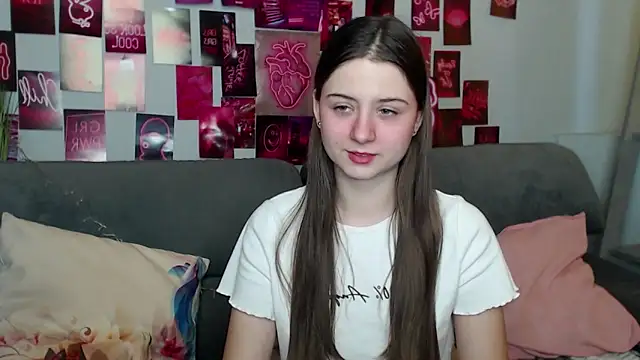 Snapshot of MilanaRoza chatting on October 2025 05:52:02 AM MilanaRoza online show from October 2025 05:52:02 AM