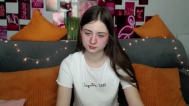 Snapshot of MilanaRoza chatting on October 2025 05:59:01 AM MilanaRoza online show from October 2025 05:59:01 AM