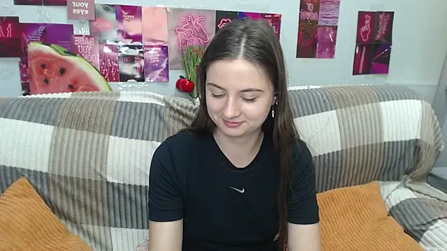 MilanaRoza online show from June 2026 04:57:01 PM