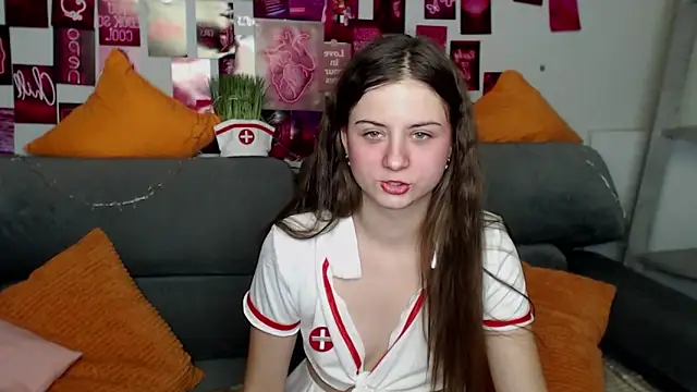 Snapshot of MilanaRoza chatting on November 2025 06:02:02 PM MilanaRoza online show from November 2025 06:02:02 PM