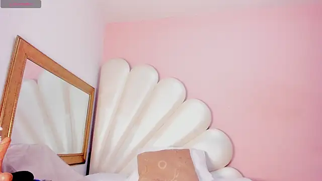 Ally Parkeer  online show from February 2025 06:40:02 PM