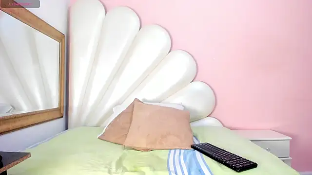 Ally Parkeer  online show from February 2025 05:37:01 PM