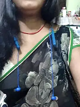yoursweety09 online show from April 2026 02:07:02 PM