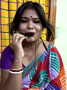 yoursweety09 online show from October 2025 02:04:02 AM